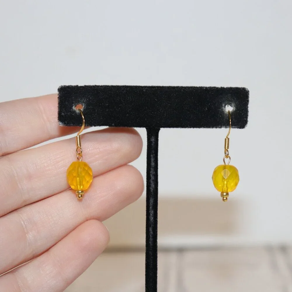 Vintagejelyfish 💛 nwot